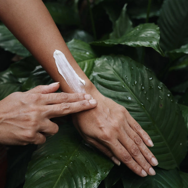 Non-greasy body butter for face and body hydration
