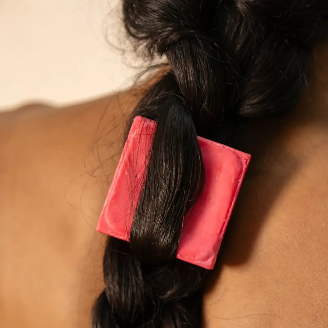 Crans N' Roses shampoo bar for dry and flaky scalps