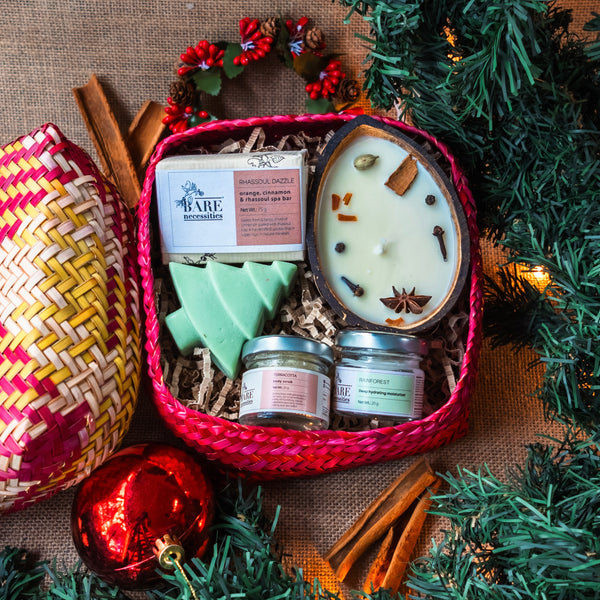 A Cozy Christmas Hamper [Eco-friendly formulations, Sustainable]